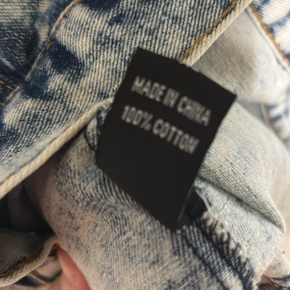 THRILL Thrashed Distressed Long Line Button Down Acid Wash Denim Jacket XL - Picture 7 of 7
